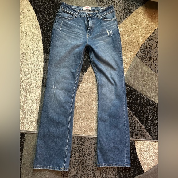 Wrangler Boot Cut - Picture 2 of 4